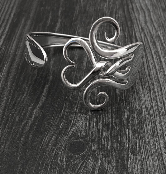 Twisted Heart Fork Bracelet