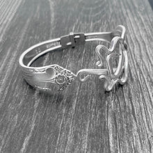 Load image into Gallery viewer, &#39;Triangulation&#39; Premium Fork Bracelet

