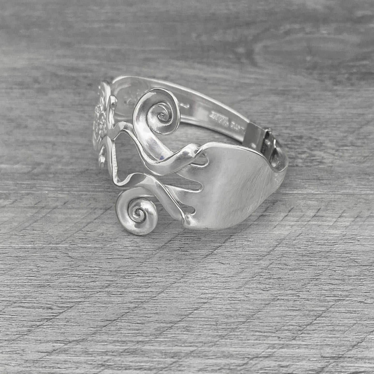 'Zephyr' Premium Swirled Fork Bracelet
