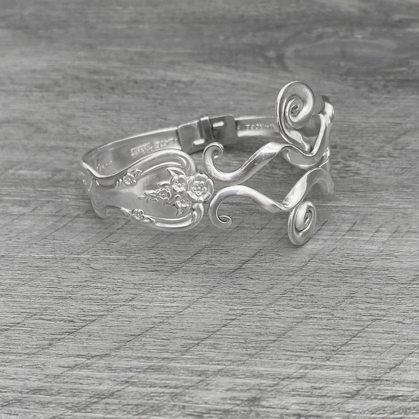 'Zephyr' Premium Swirled Fork Bracelet