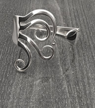 Load image into Gallery viewer, Curly 5 Fork Bracelet
