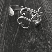 Load image into Gallery viewer, Abstract 4 Fork Bracelet
