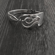 Load image into Gallery viewer, Abstract 5 Fork Bracelet
