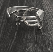Load image into Gallery viewer, Abstract 6 Fork Bracelet
