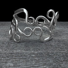 Load image into Gallery viewer, Celtic Twist Double Fork Bracelet
