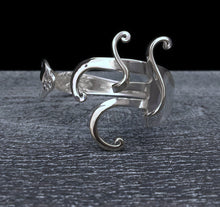 Load image into Gallery viewer, Fancy 2 Fork Bracelet
