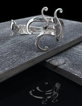 Load image into Gallery viewer, Fancy 2 Fork Bracelet
