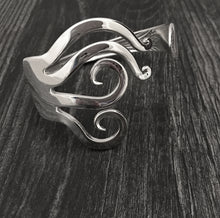 Load image into Gallery viewer, Flame 2 Fork Bracelet

