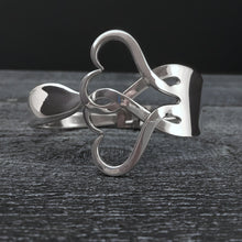 Load image into Gallery viewer, Intertwing Hearts 2 Fork Bracelet
