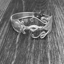 Load image into Gallery viewer, &#39;Twisted Elegance&#39; Fork Bracelet
